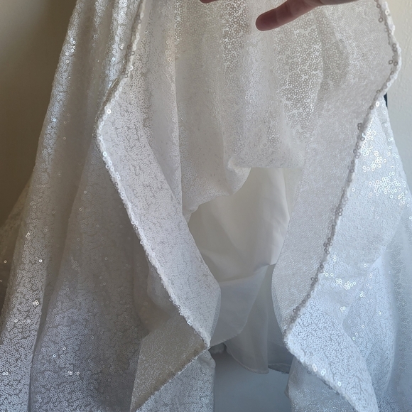 Mac Duggal, Sequined Cut Out Shoulder Skater Dress, Whit Sequins, Size‎ 6, NWT - Picture 9 of 15
